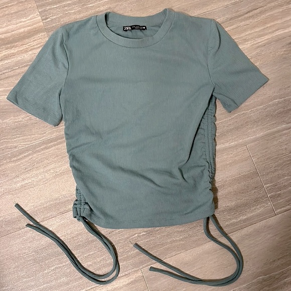 Zara Ribbed Crop Baby Tee - Picture 1 of 6